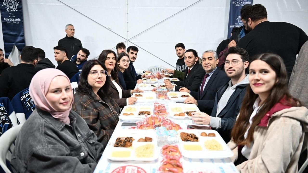 Çerçioğlu Gençlerle Iftarda Buluştu4