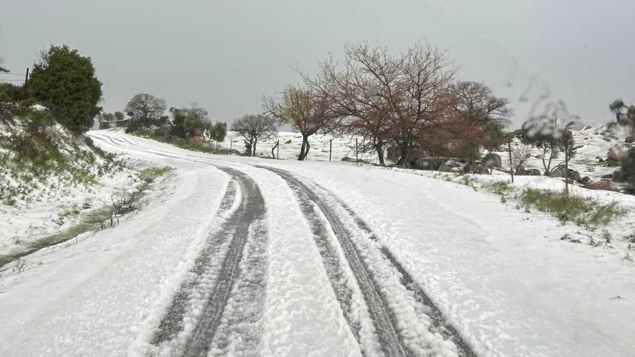 Çine'de Sağanak Yerini Doluya Bıraktı1