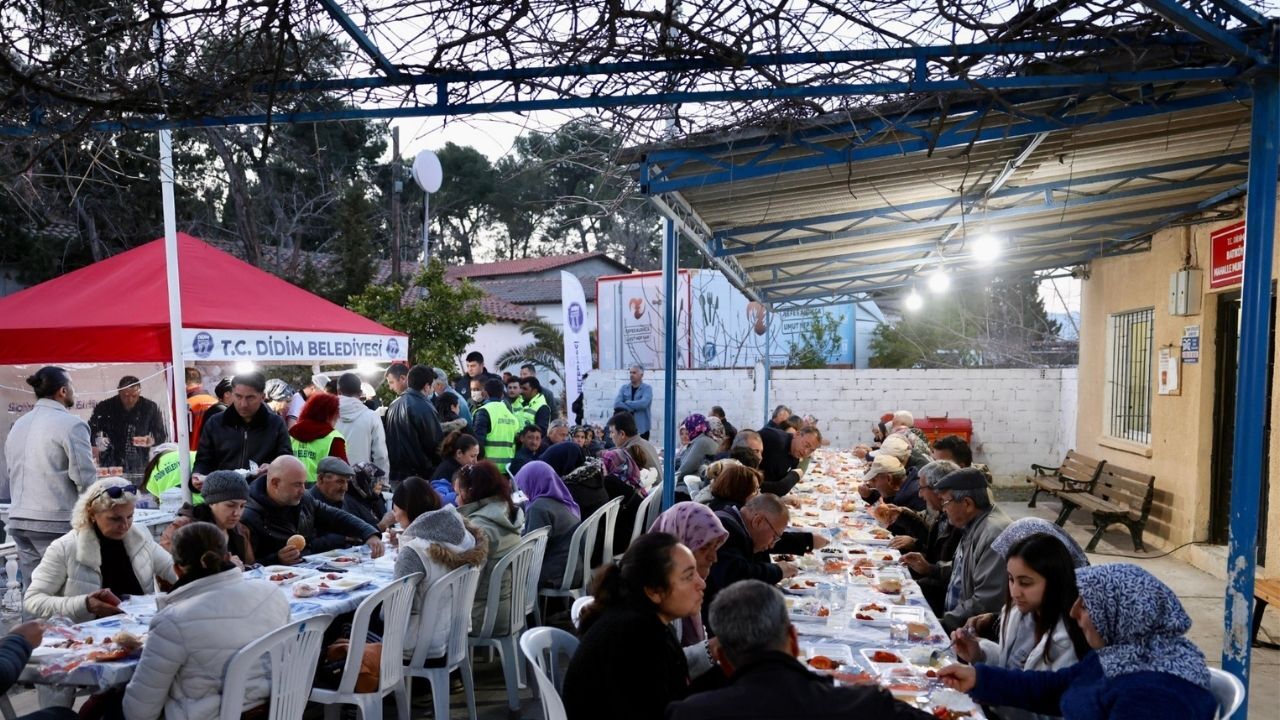 Didim Belediyesi Batıköy Mahallesi’nde Iftar Sofrası Kurdu