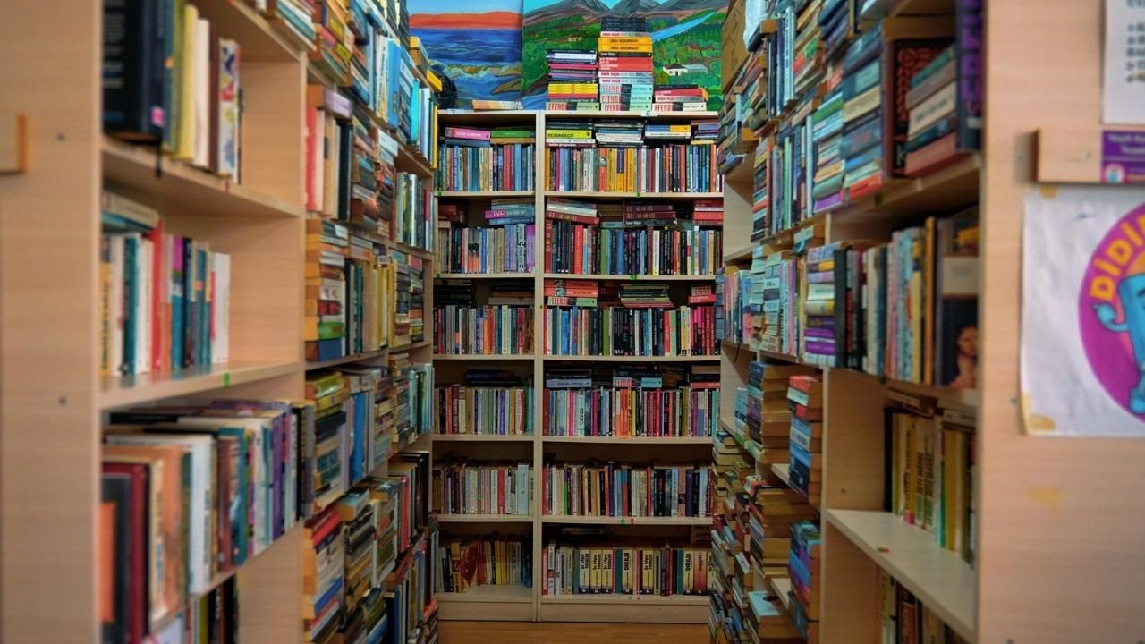 Didim Halk Kütüphanesi gençler için umut olmaya devam ediyor