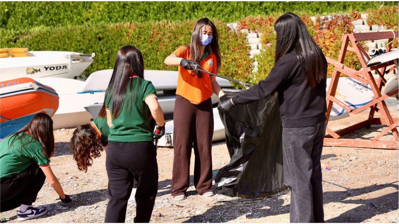 Didim’de Öğrenciler Kıyı Temizliğini Deneyimledi 1