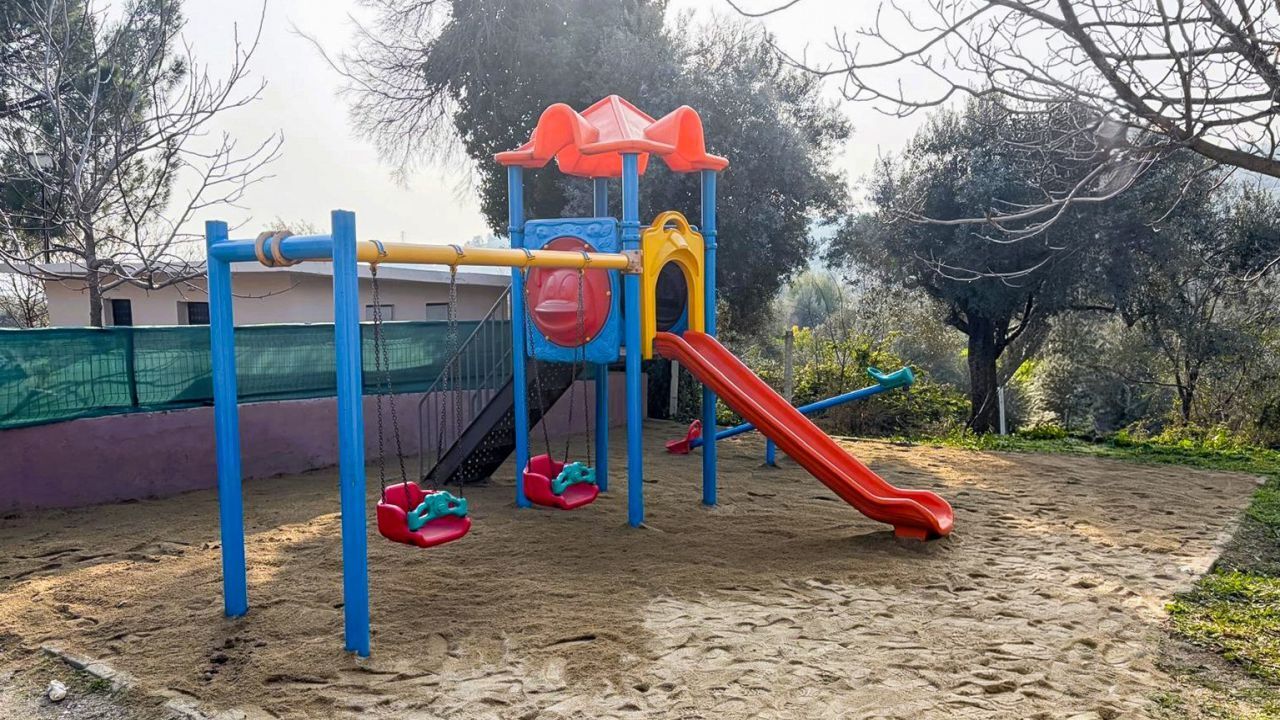 Efeler’de Çocuk Oyun Parkları Yenilendi 2