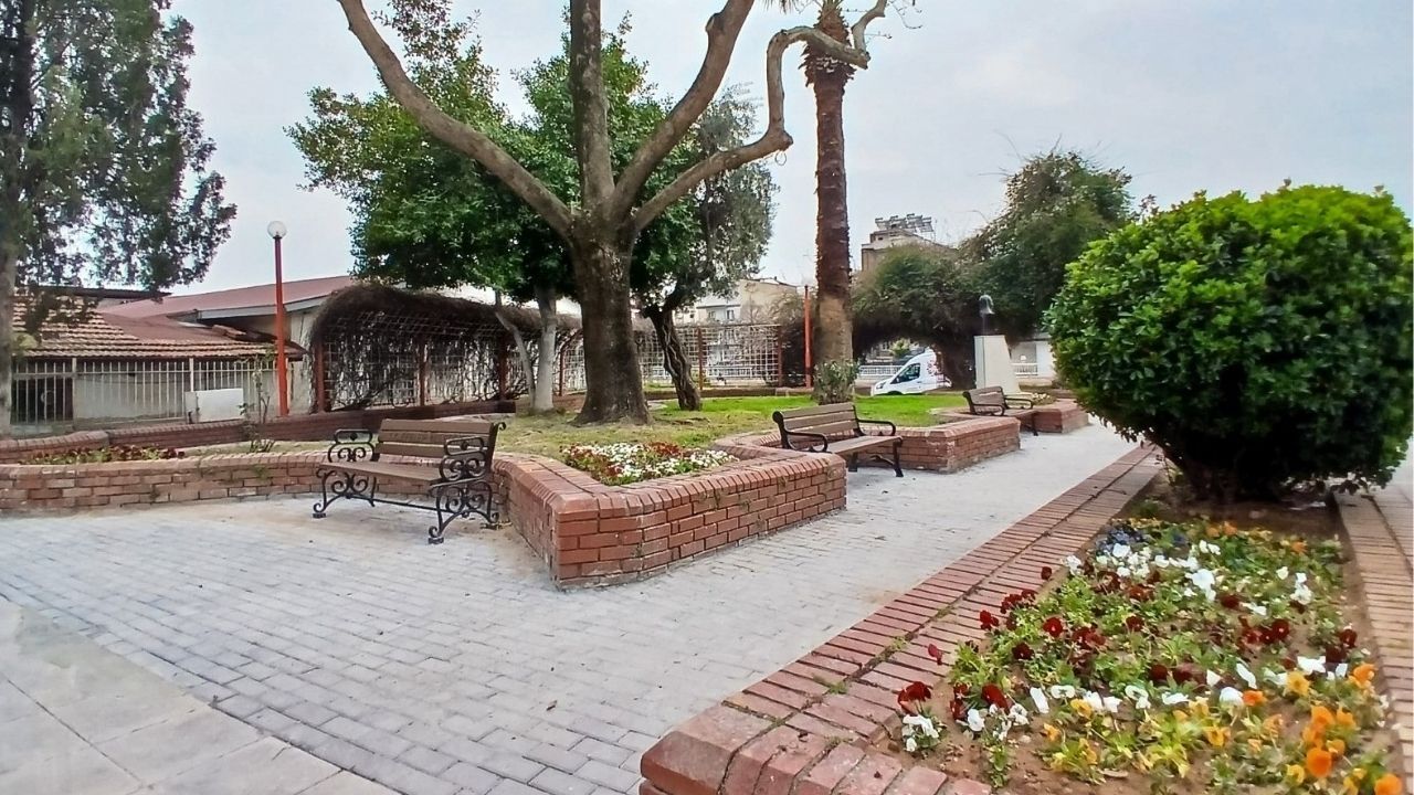 Efeler’de Gül Esin Parkı Yenilendi