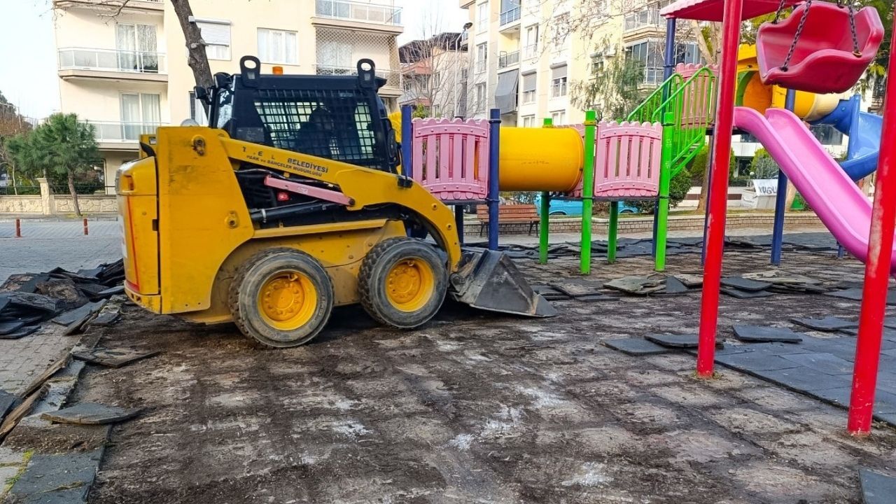 Efeler’de Parklar Canlandı2