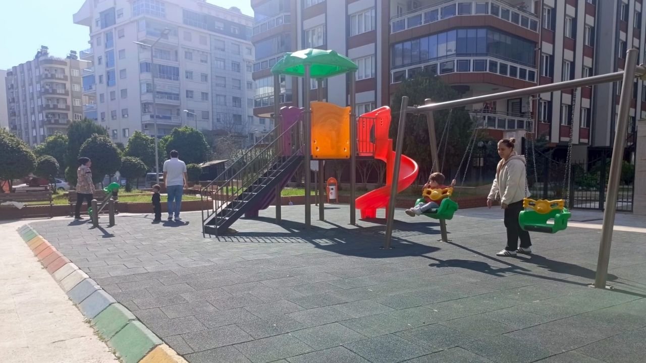 Efeler’de Parklar Yenileniyor1