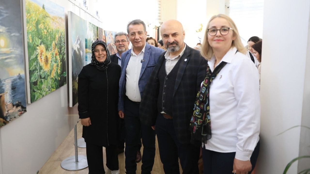 Efeler’de Resim Ve Çini Kursu Sergisi Yoğun Ilgi Gördü1