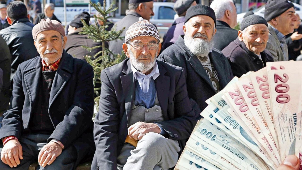 Kurban Bayramı emekli ikramiyeleri ne zaman yatacak? 2026 bayram ikramiyesi ne kadar, zam var mı?