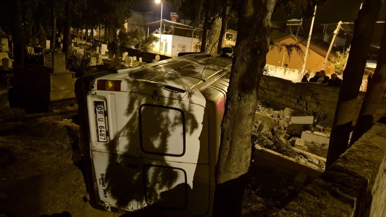 Köşk’te Panelvan Mezarlığa Uçtu 3 Yaralı1