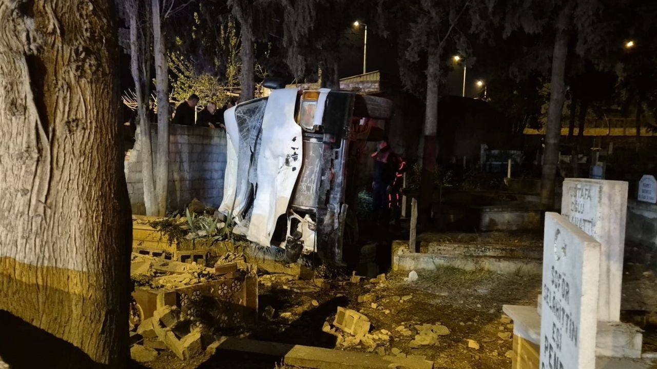 Köşk’te Panelvan Mezarlığa Uçtu 3 Yaralı2