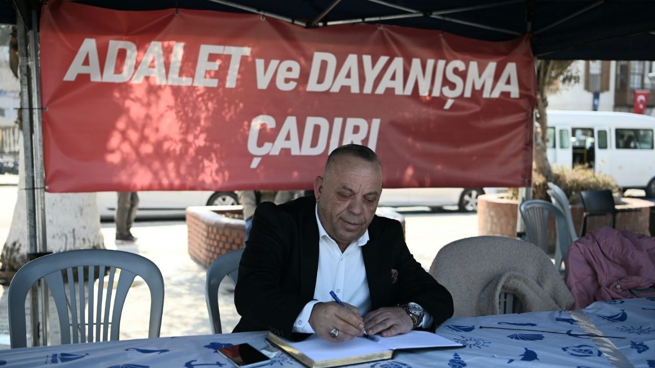 Kuşadası’nda ‘Demokrasi Nöbeti’ Başladı1