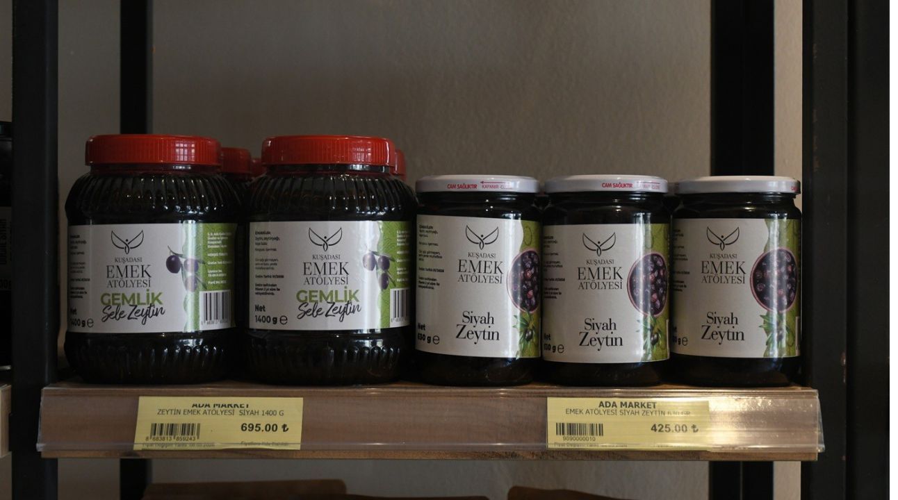 Kuşadası’nda Kadın Emeği Raflara Taşındı 2