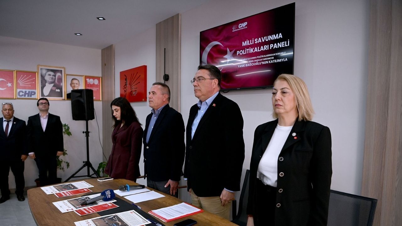 Kuşadası’nda “Milli Savunma Politikaları” Paneli1