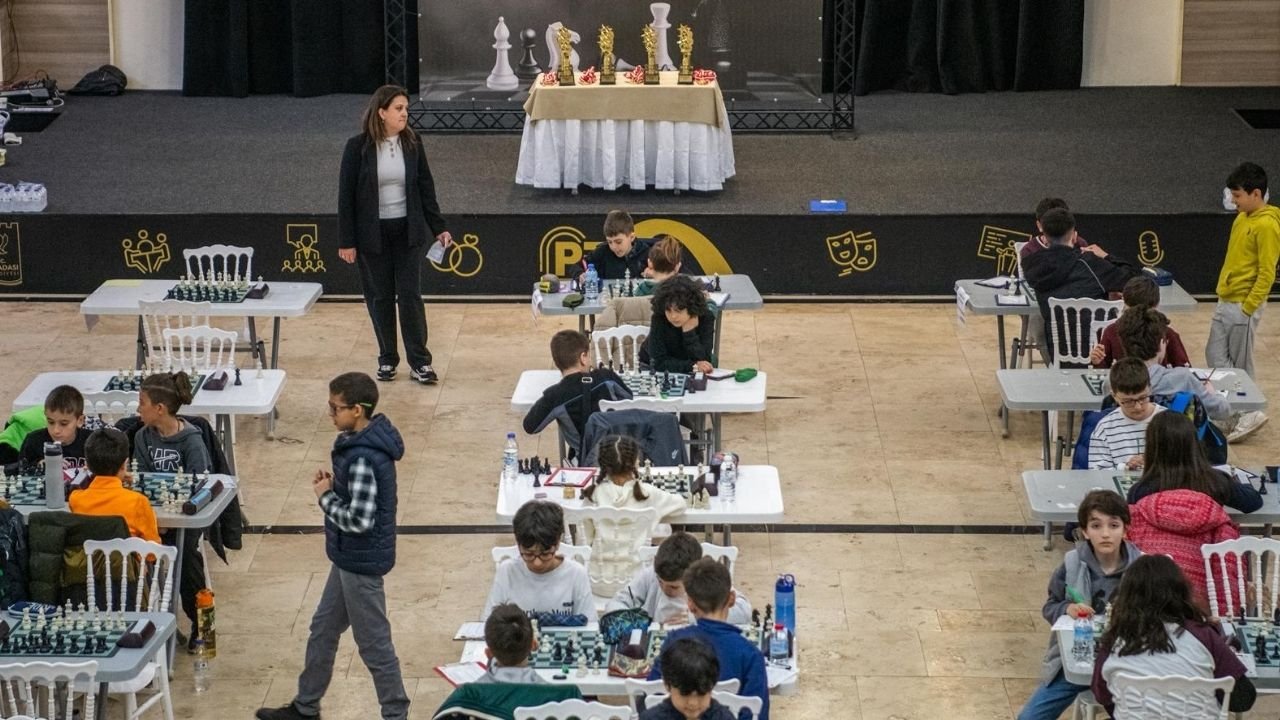 Kuşadası’nda Satranç Heyecanı Başladı4