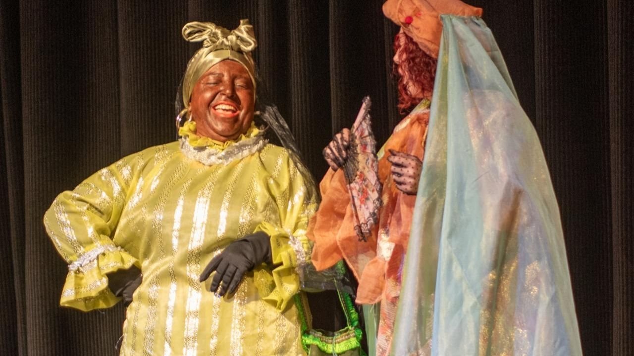 Kuşadası’nda Tiyatro Günleri Devam Ediyor3