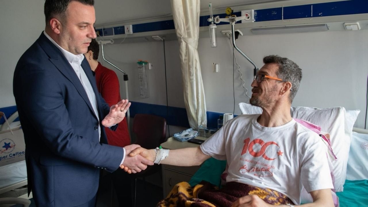 Kuşadası’nda yaralı personele destek