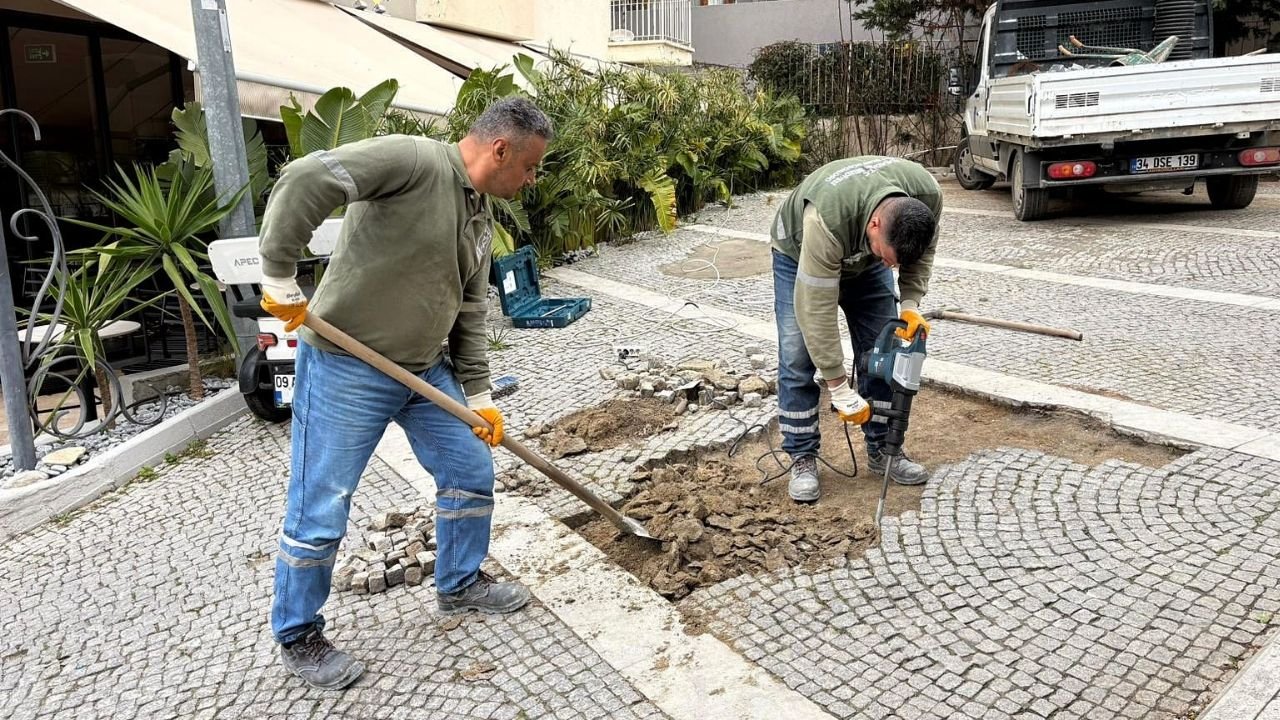 Kuşadası’nda Yollar Yenileniyor