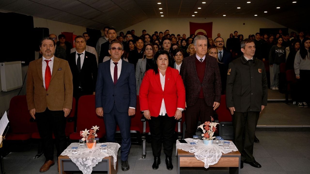 Mehmet Akif Ersoy Kuşadası’nda Anıldı1