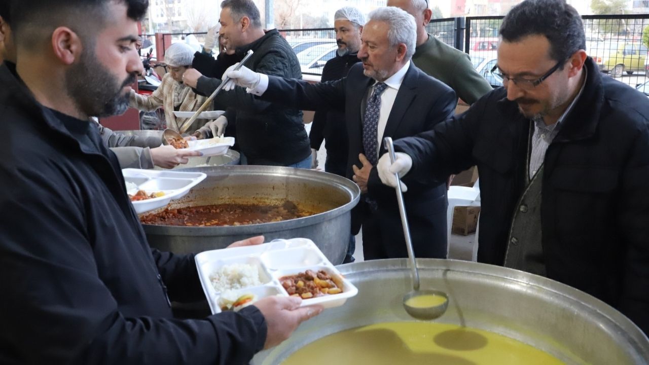 Nazilli Belediyesi Şirinevler Mahallesi’nde Iftar Düzenledi