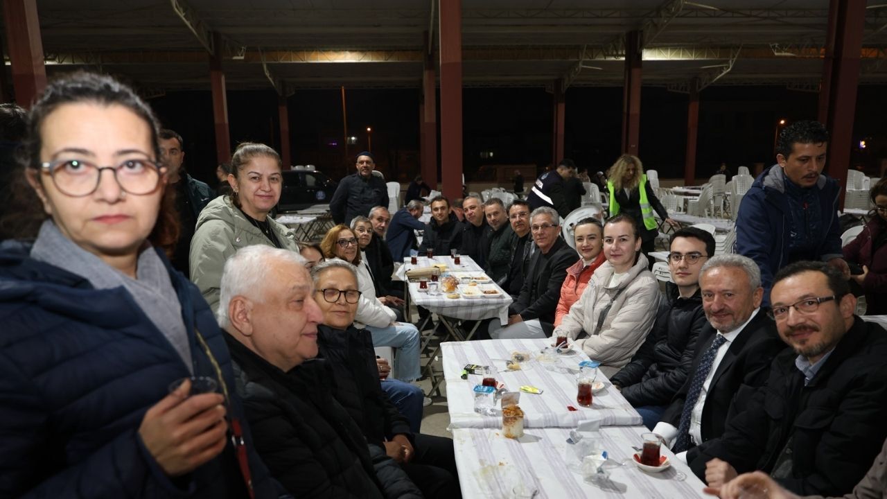 Nazilli Belediyesi Şirinevler Mahallesi’nde Iftar Düzenledi3