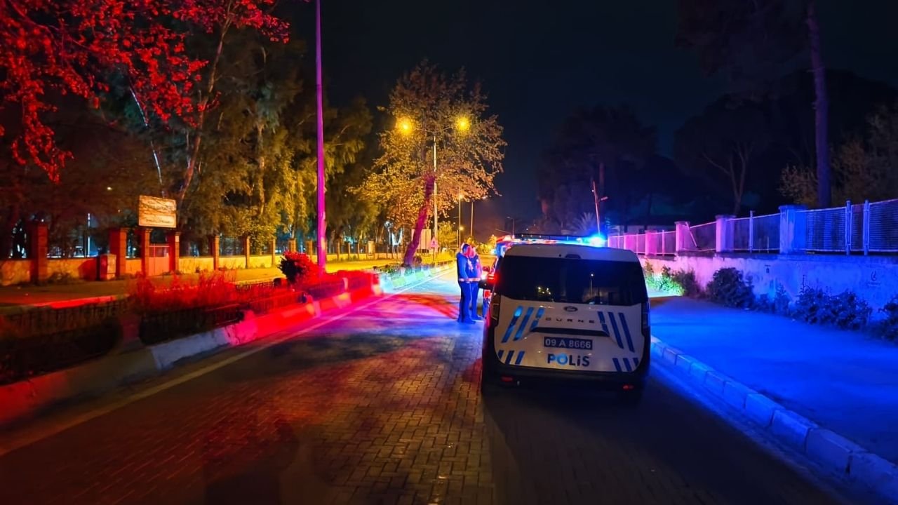 Nazilli’de Alkollü Sürücü Refüje Çarptı 1 Yaralı