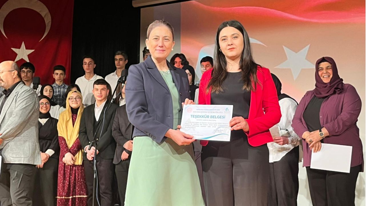 Nazilli'de Duygulandıran Program İstiklal Şairi Törenle Anıldı