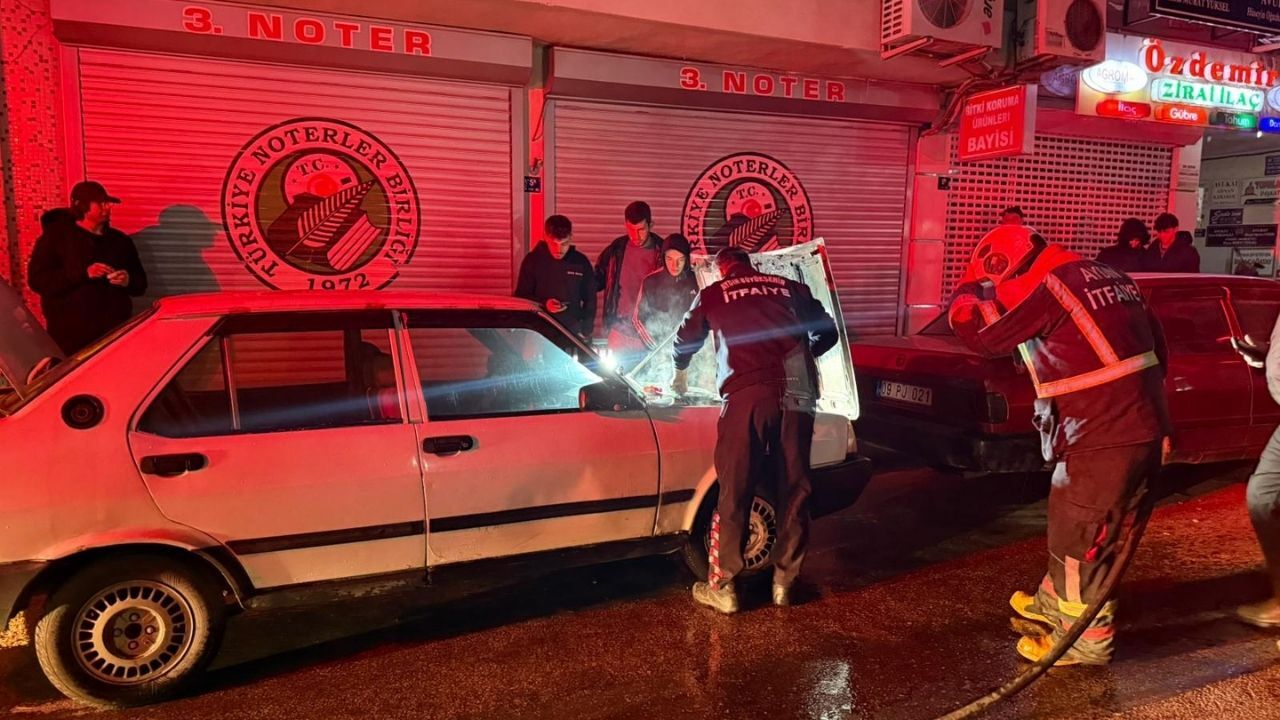 Nazilli’de Park Halindeki Otomobilde Yangın Paniği2