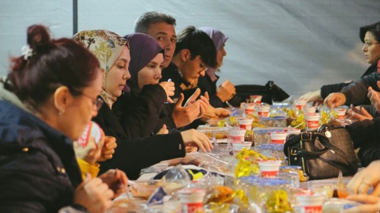 Yeşilay’dan Aydın’da Iftar Buluşması1