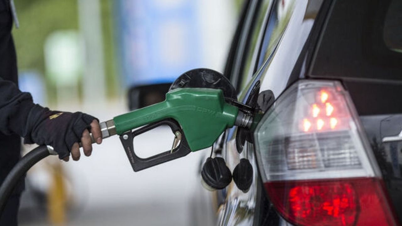 Akaryakıtta tabelalar yine değişti! Benzin ve motorine yeni zam