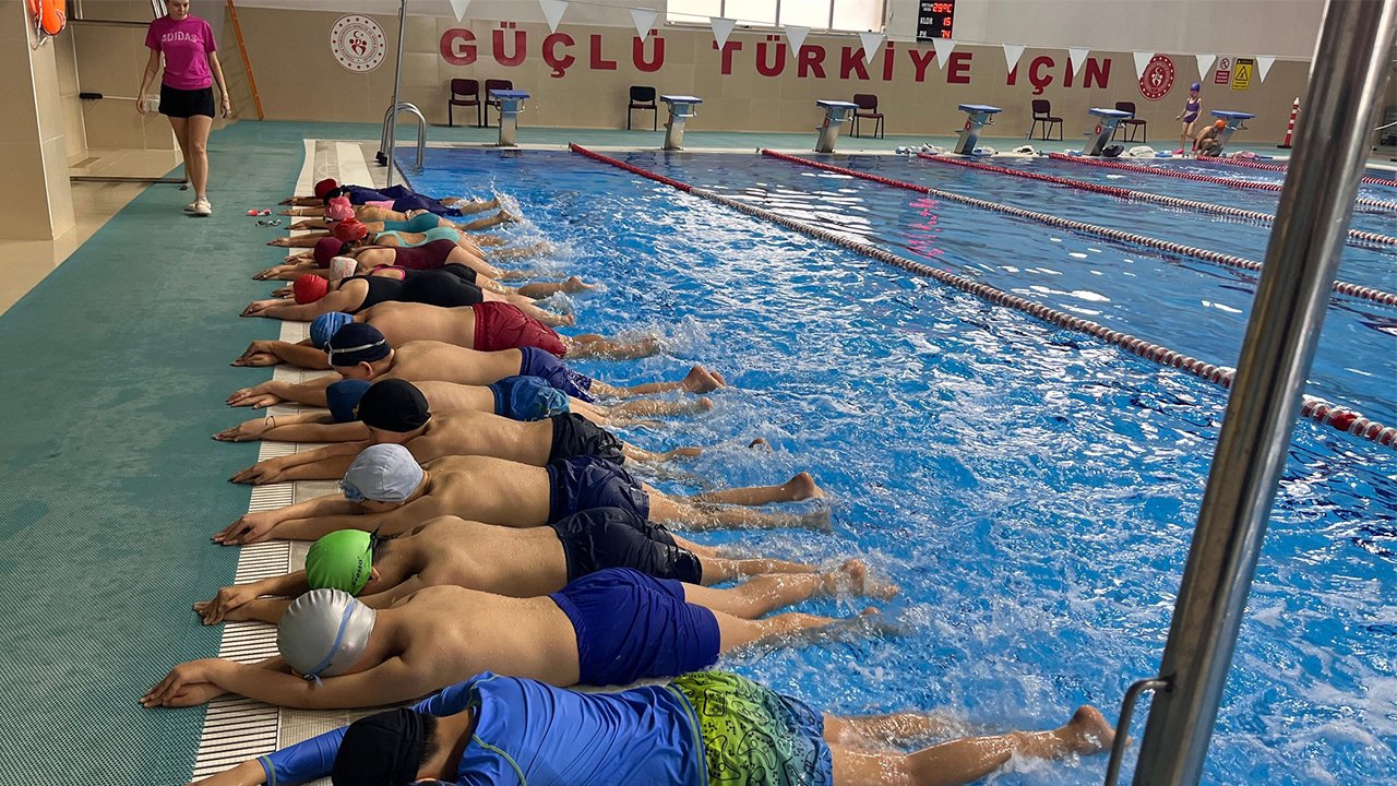 Aydin Yüzme Yeni̇ Kiroba