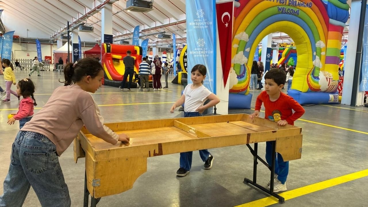 Aydın’da Bayram Coşkusu Çocuk Etkinlikleriyle Büyüdü2