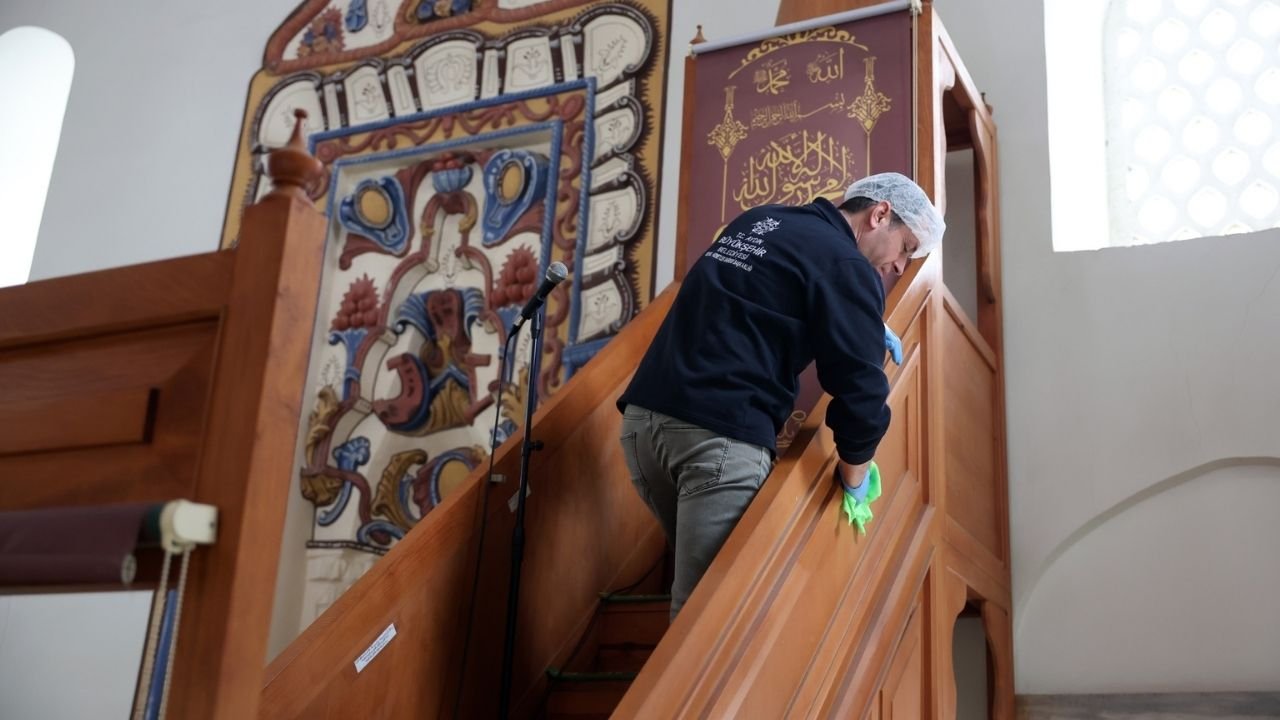 Aydın’da camiler temizleniyor