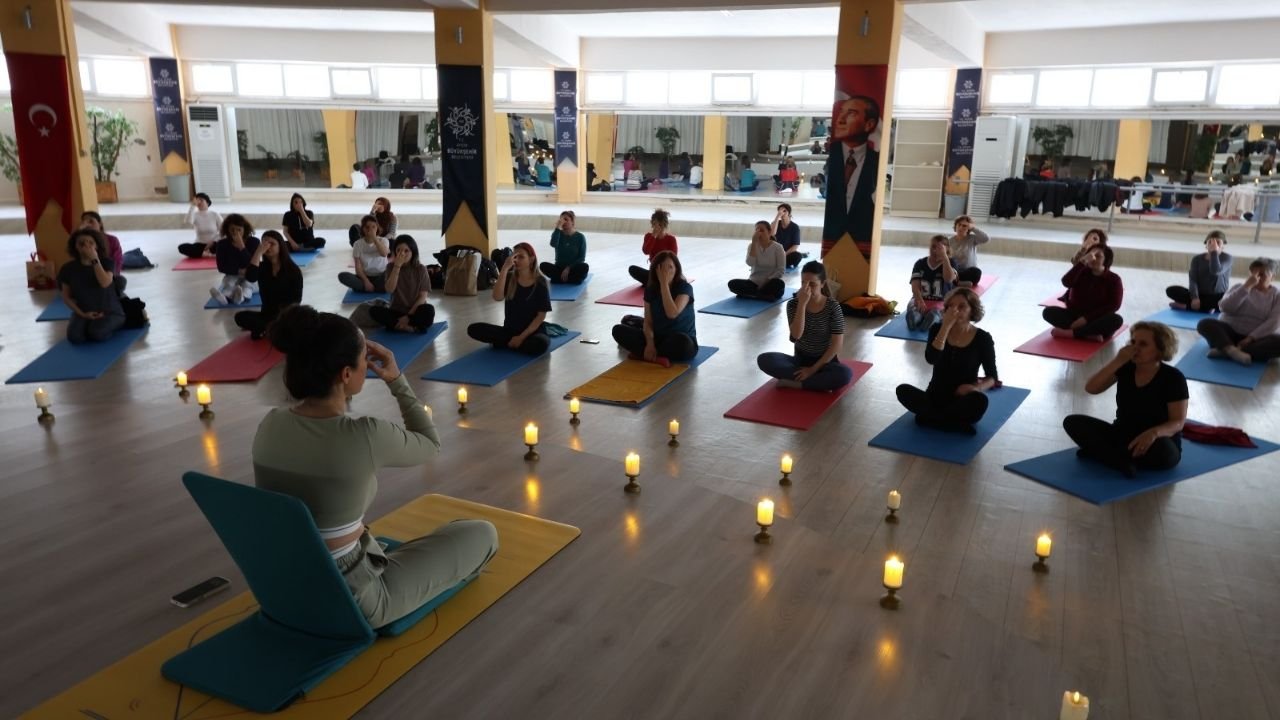 Aydın’da yoga etkinliği ilgi görüyor