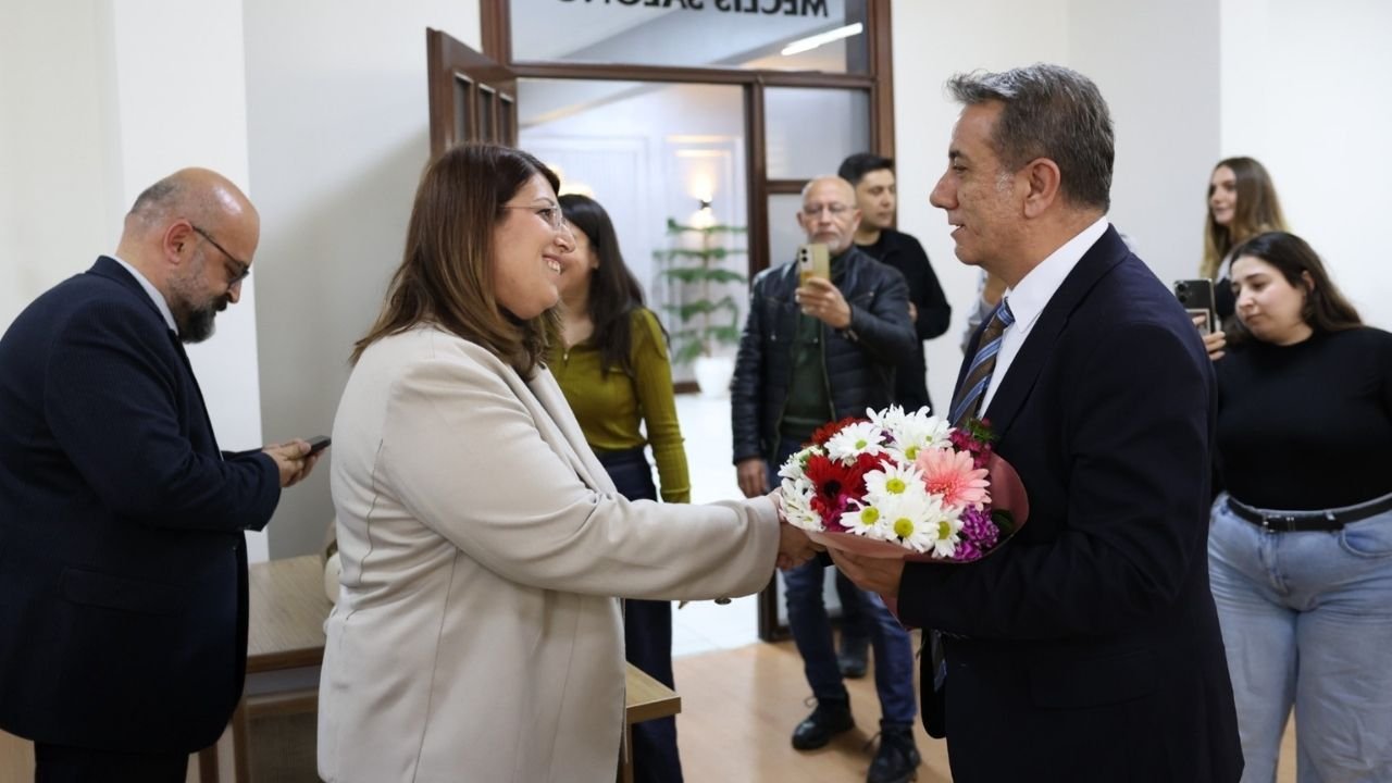 Başkan Yetişkin’den Kadın Meclis Üyelerine Anlamlı Jest2