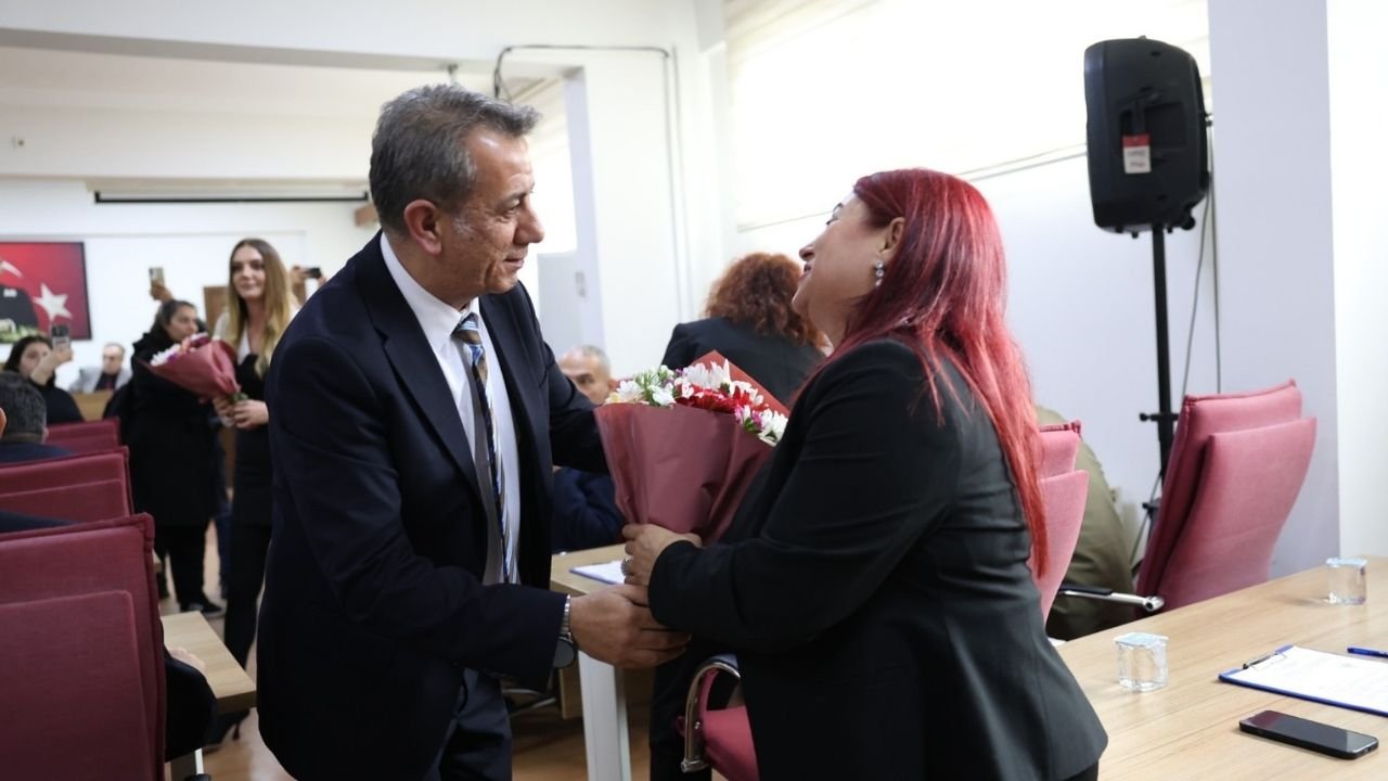 Başkan Yetişkin’den Kadın Meclis Üyelerine Anlamlı Jest5