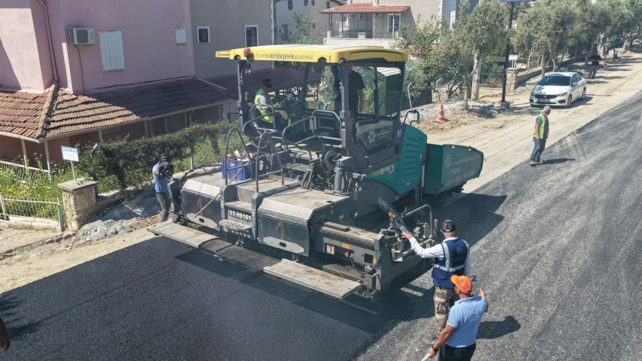 Büyükşehir, Akbük’te Asfalt Ve Kaldırım Yenileme Çalışmalarını Sürdürüyor2