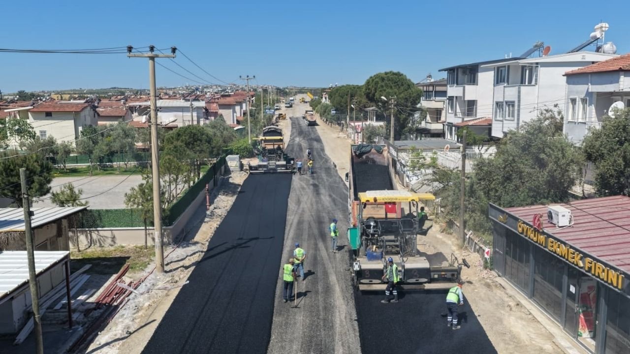 Büyükşehir, Akbük’te Asfalt Ve Kaldırım Yenileme Çalışmalarını Sürdürüyor34