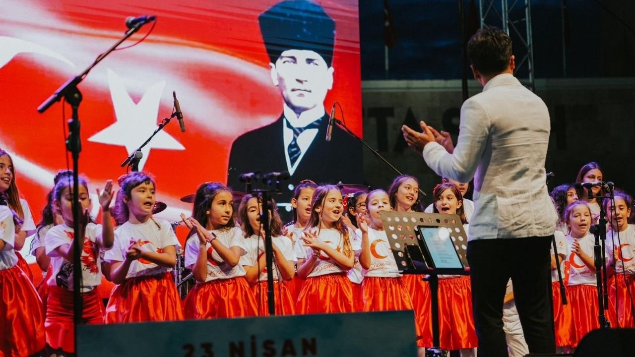 Didim’de 23 Nisan Coşkusu Kente Yayıldıwe