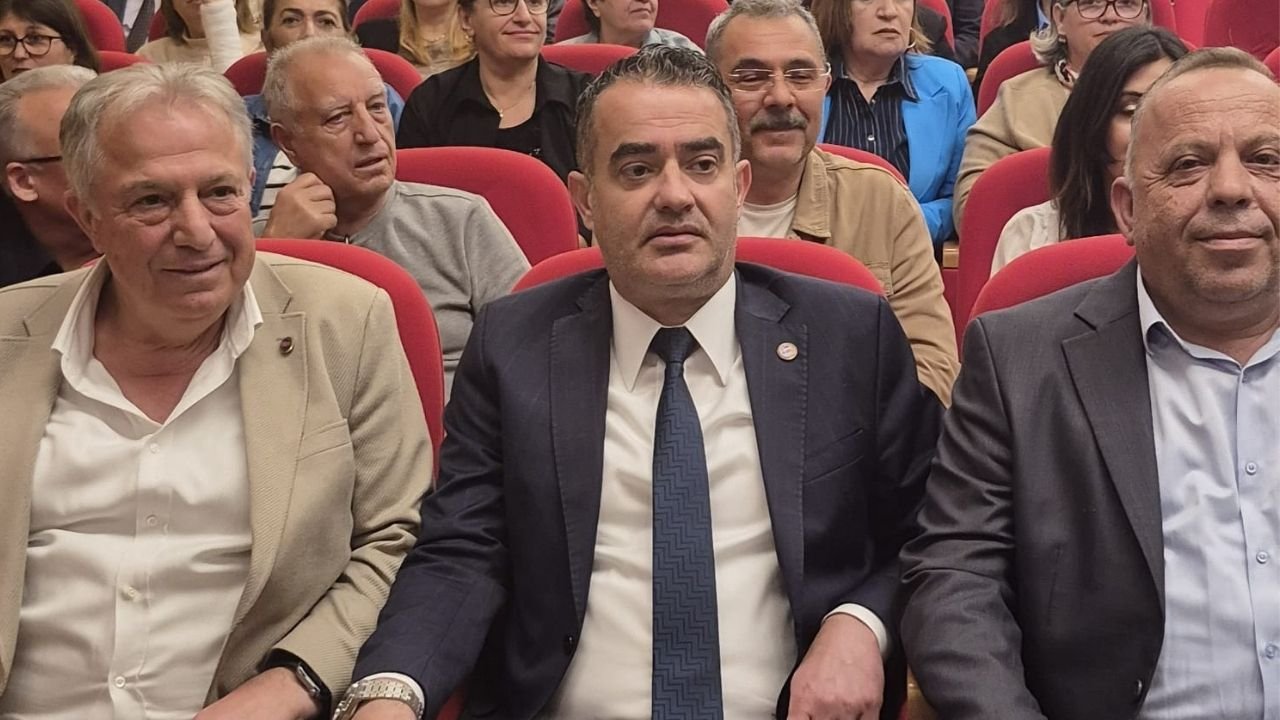 Koçarlı Belediye Başkanı Özgür Arıcı Parti Değişimi Iddialarına Yanıt Verdi01