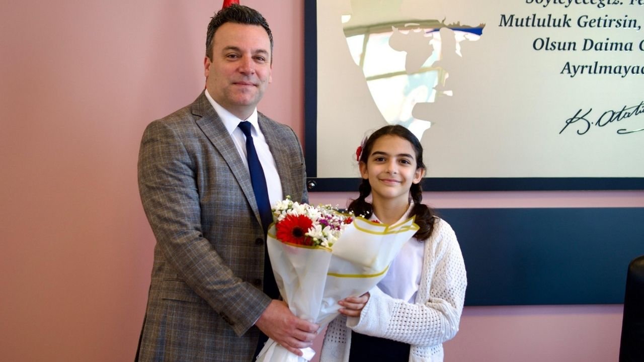 Kuşadası Belediyesi 23 Nisan’da Anlamlı Devir Teslim Yaptı1