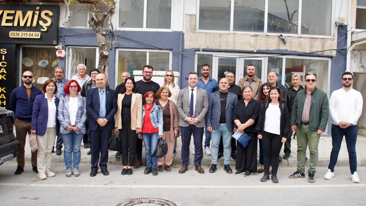 Kuşadasi Beledi̇yesi̇ Heyeti̇nden Davutlar’a Hi̇zmet Çikarmasi