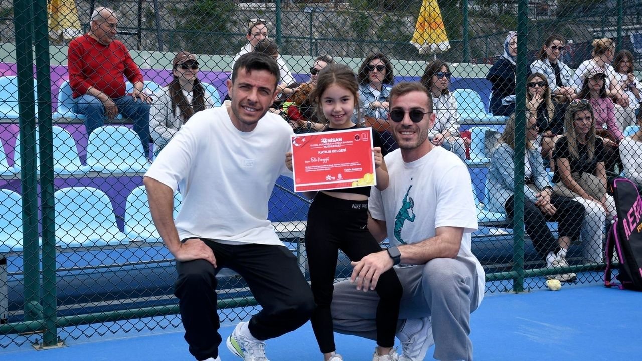 Kuşadası’nda 23 Nisan Tenis Turnuvası Başladı1