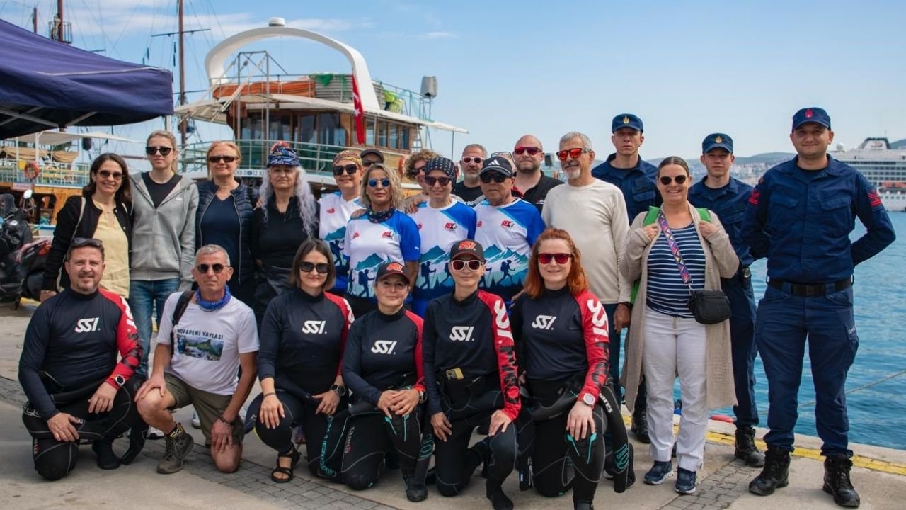 Kuşadası’nda Dünya Günü Etkinliği Dikkat Çekti01
