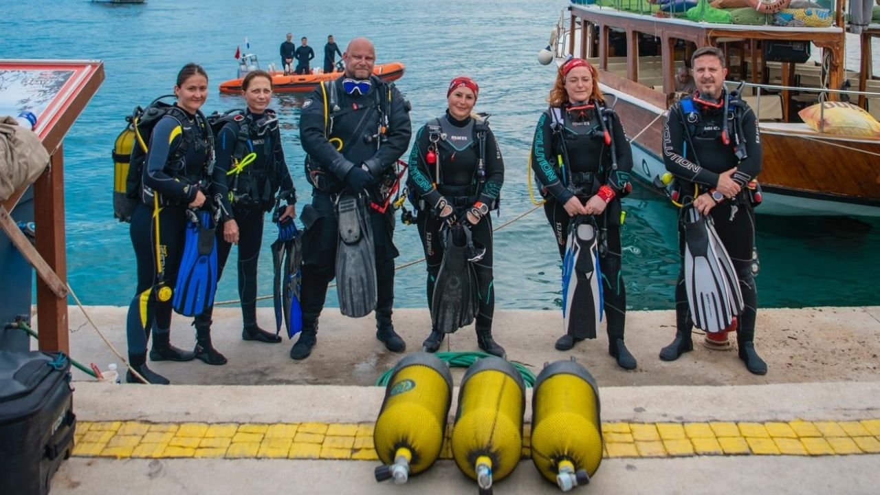 Kuşadası’nda Dünya Günü Etkinliği Dikkat Çekti2