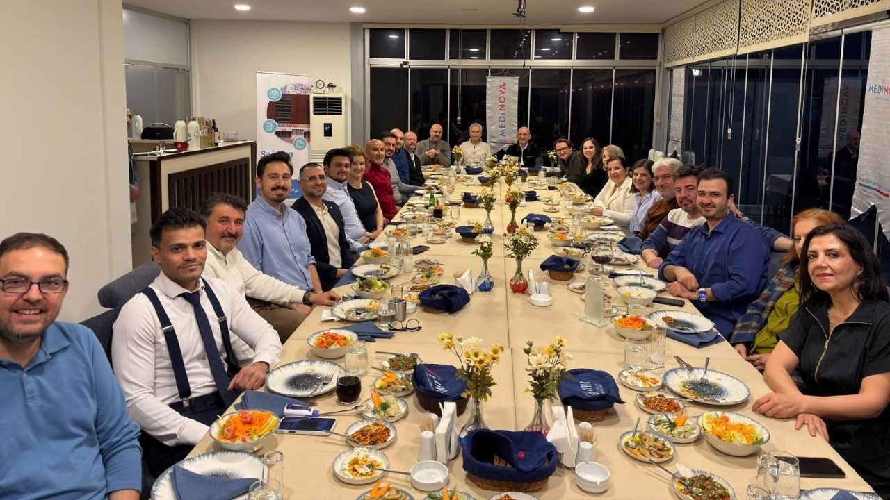 Medinova Hastanesi Tıp Bayramı Ve Doktorlar Günü’nü Kutladı