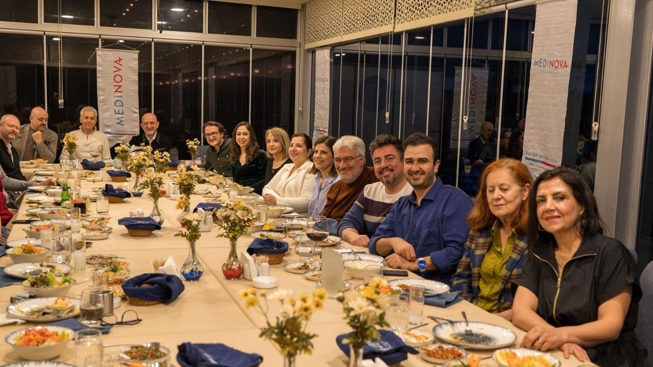 Medinova Hastanesi Tıp Bayramı Ve Doktorlar Günü’nü Kutladı1