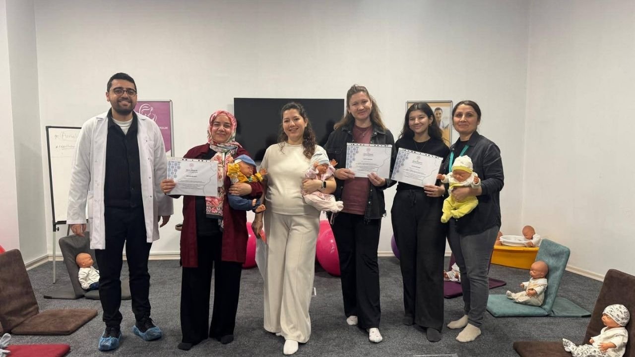 Nazilli’de Bilinçli Gebelik Eğitimleri Sürüyor