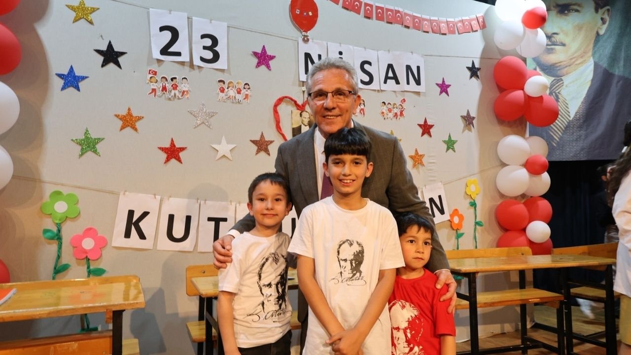 Nazilli’de Sahne Minik Oyuncuların Olduf