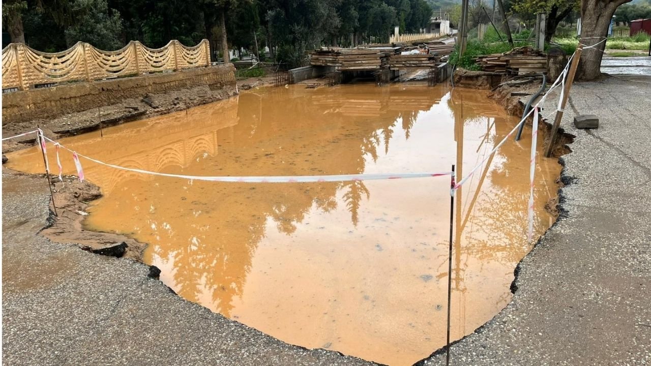 Nazilli’de Üç Metrelik Çukur Vatandaşı Tedirgin Ediyor