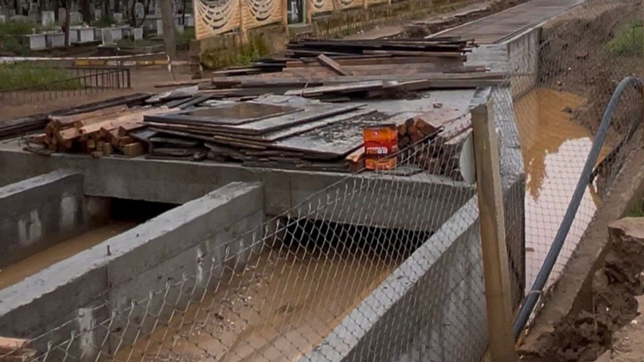 Nazilli’de Üç Metrelik Çukur Vatandaşı Tedirgin Ediyor5