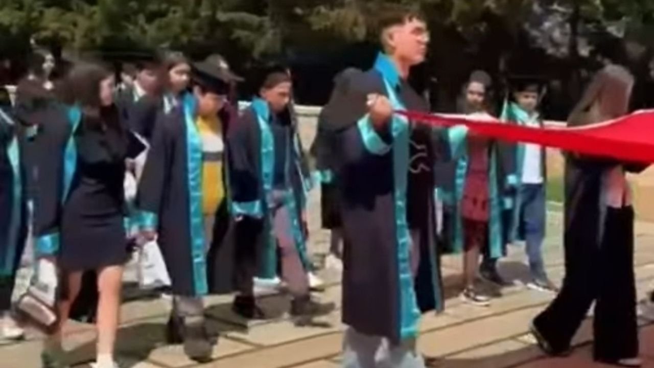 Nazillili Öğrenciler Ata'nın Huzurunda1